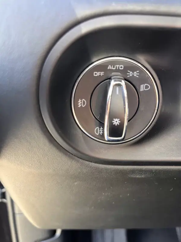 Porsche Macan 2014 - 39000 EUR, 218500 km - AUTO.MOTO.pt - 218500km - foto 17 de 37