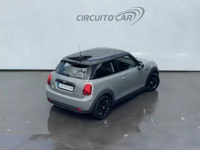 MINI Cooper 2021 - 18500 EUR, 69551 km - AUTO.MOTO.pt - 69551km - foto 7 de 8