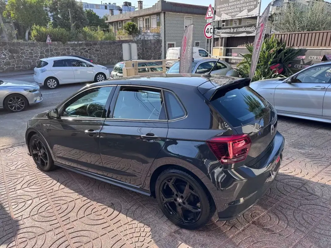 Volkswagen Polo 2018 - 14900 EUR, 186328 km - 186328km - foto 3 de 32