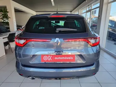 Renault Mégane Sport Tourer 2019 - 13750 EUR, 155000 km - AUTO.MOTO.pt - 155000km - foto 9 de 35