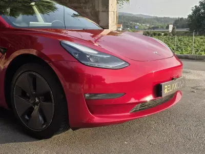 Tesla Model 3 2021 - 27499 EUR, 74631 km - 74631km - foto 10 de 34