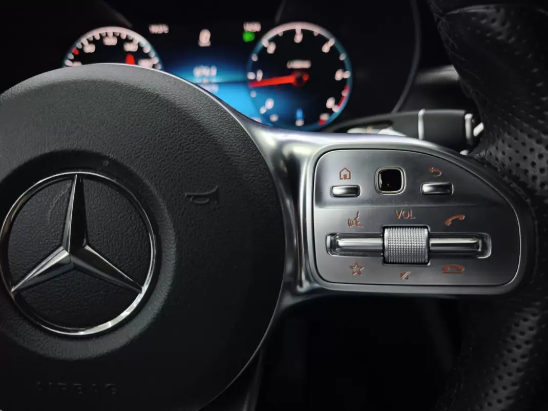 Mercedes-Benz C 220 2018 - 30950 EUR, 102676 km - AUTO.MOTO.pt - 102676km - foto 25 de 47