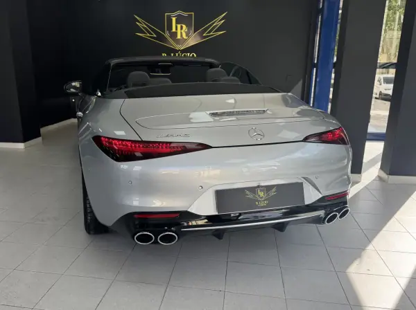Mercedes-Benz SL 43 AMG 2024 - 125000 EUR, 12500 km - AUTO.MOTO.pt - 12500km - foto 17 de 40