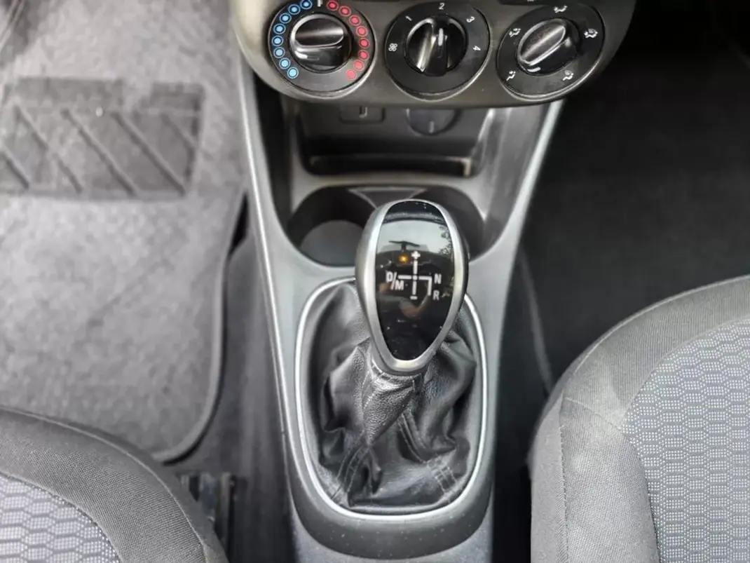 Opel Corsa 2017 - 11900 EUR, 58750 km - 58750km - foto 33 de 34