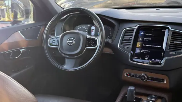 Volvo XC 90 2021 - 43990 EUR, 104000 km - AUTO.MOTO.pt - 104000km - foto 24 de 47