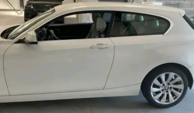 BMW 118 2013 - 11900 EUR, 207000 km - AUTO.MOTO.pt - 207000km - foto 6 de 11