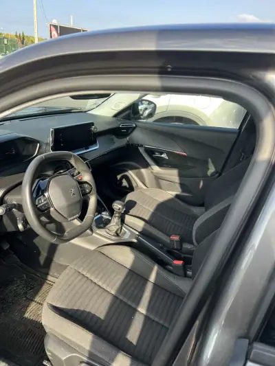 Peugeot 2008 2023 — foto 6 de 7