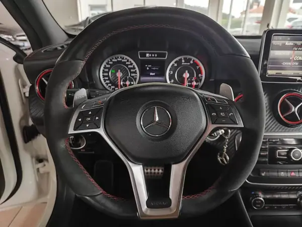 Mercedes-Benz A 45 AMG 2013 - 31500 EUR, 112700 km - AUTO.MOTO.pt - 112700km - foto 24 de 40
