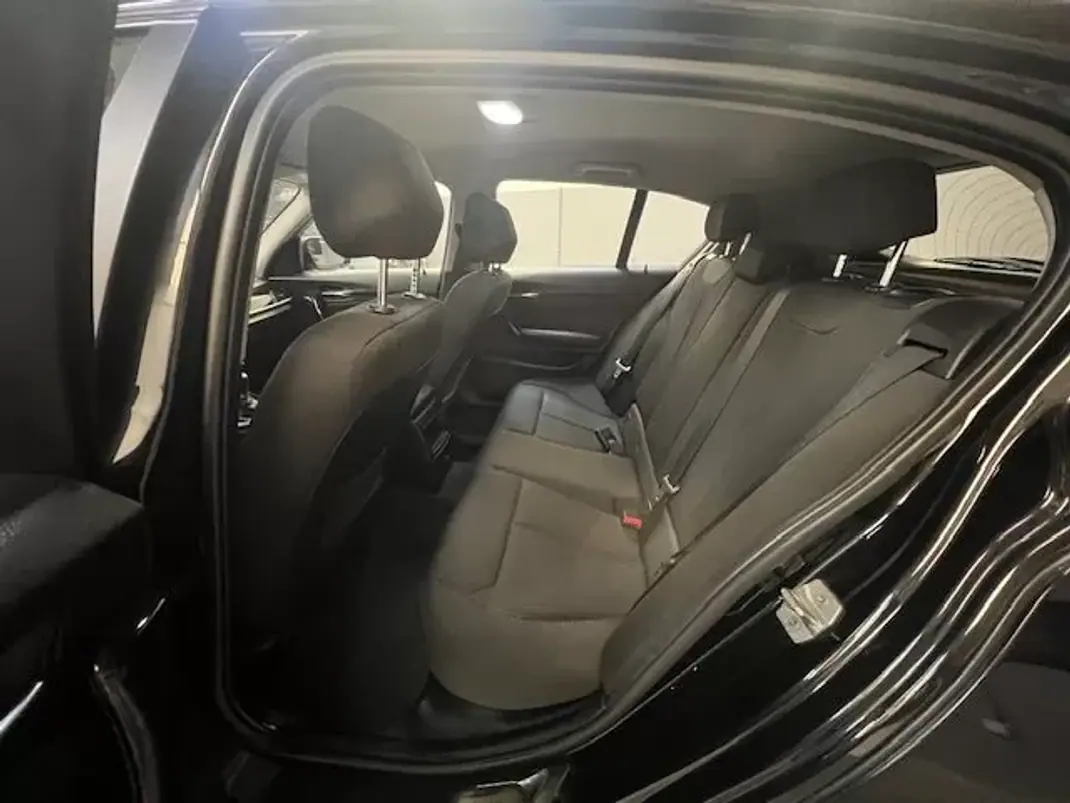 BMW 116 2016 - 12990 EUR, 200000 km - AUTO.MOTO.pt - 200000km - foto 7 de 10