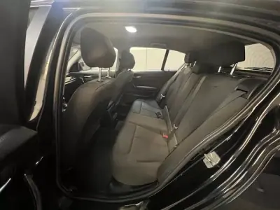 BMW 116 2016 - 12990 EUR, 200000 km - AUTO.MOTO.pt - 200000km - foto 7 de 10