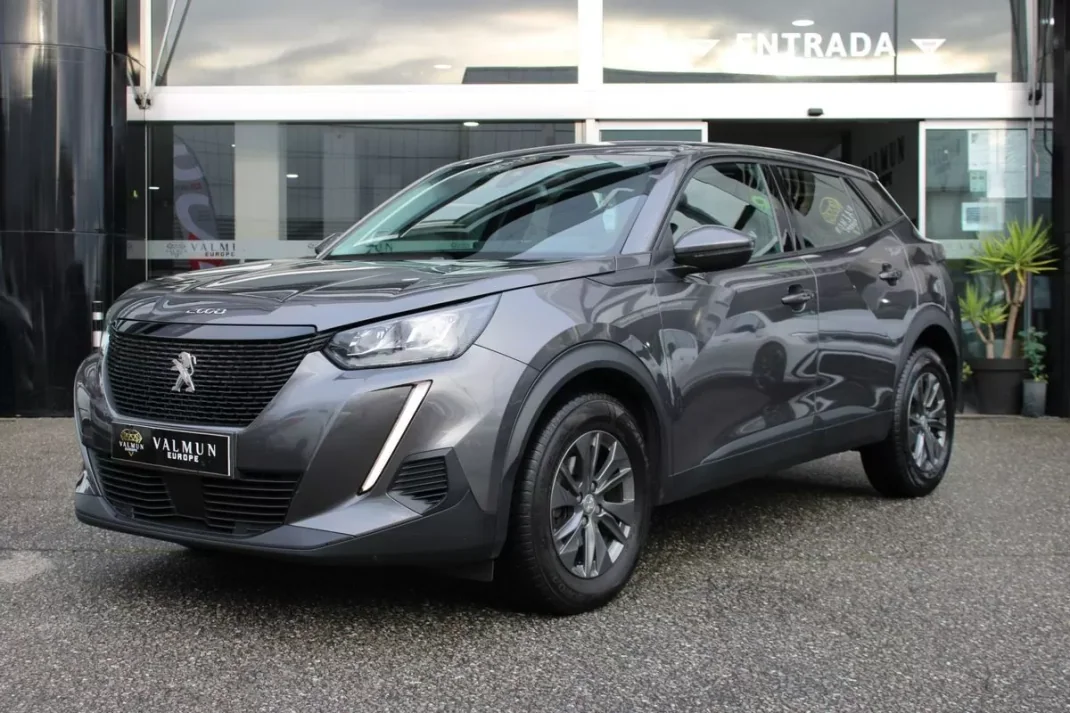 Peugeot 2008 2021 - 18700 EUR, 48176 km - AUTO.MOTO.pt - 48176km - foto 1 de 32