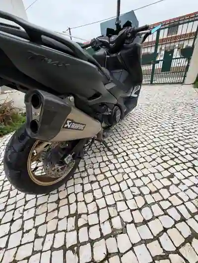Yamaha TMAX 2021 - 10000 EUR, 18000 km - 18000km - foto 5 de 9