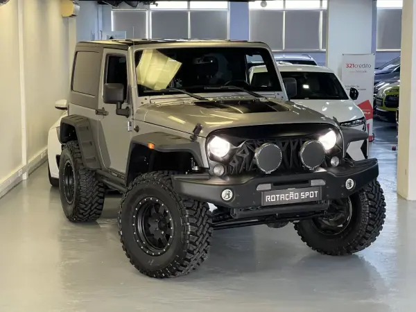 Jeep Wrangler 2014 - 39990 EUR, 115000 km - AUTO.MOTO.pt - 115000km - foto 2 de 54