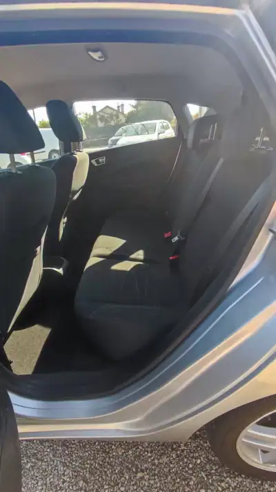 Ford Fiesta 2014 - 9798 EUR, 176798 km - AUTO.MOTO.pt - 176798km - foto 14 de 23