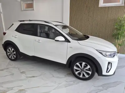 Kia Stonic 2024 - 16500 EUR, 45414 km - 45414km - foto 2 de 26