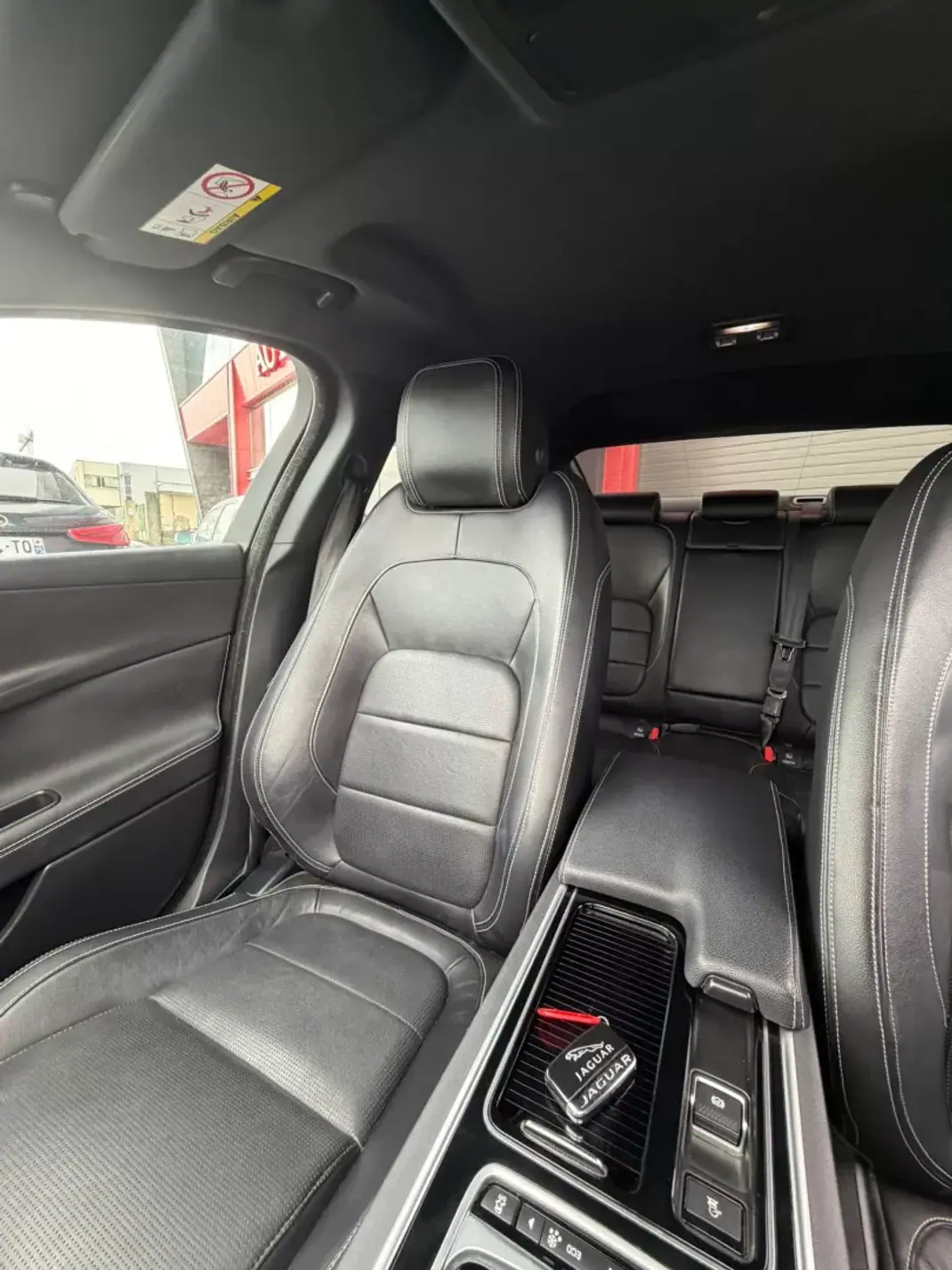 Jaguar XE 2018 - 17000 EUR, 273353 km - AUTO.MOTO.pt - 273353km - foto 13 de 20