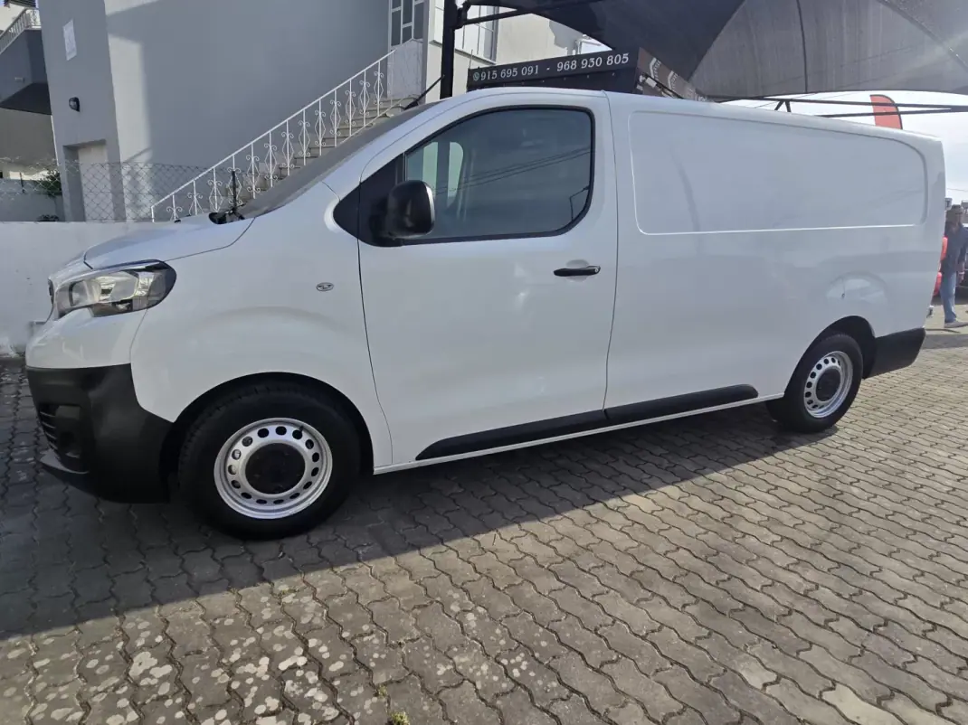 Peugeot 2022 - 17500 EUR, 175000 km - AUTO.MOTO.pt - 175000km - foto 6 de 15