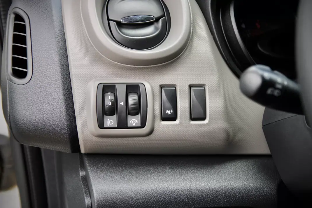 Renault 2019 - 16990 EUR, 188000 km - AUTO.MOTO.pt - 188000km - foto 21 de 21