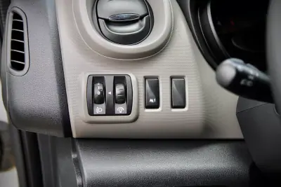 Renault 2019 - 16990 EUR, 188000 km - AUTO.MOTO.pt - 188000km - foto 21 de 21