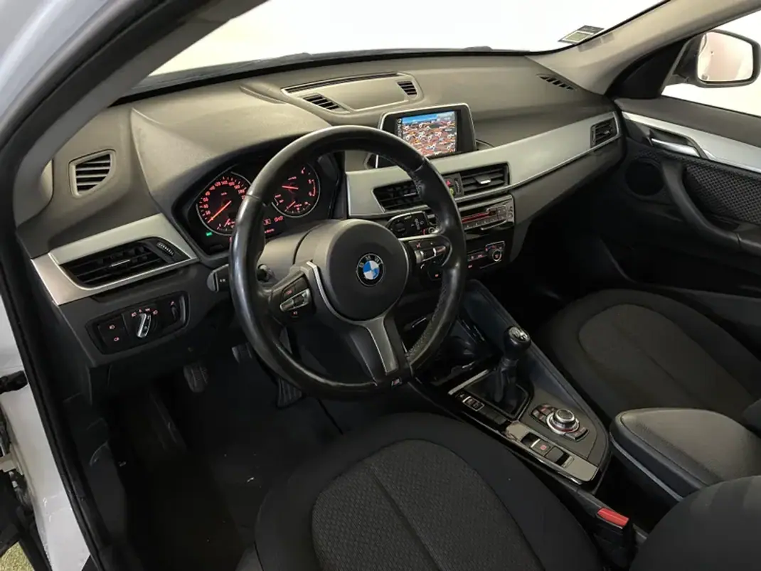 BMW X1 2016 - 18900 EUR, 134000 km - AUTO.MOTO.pt - 134000km - foto 6 de 31