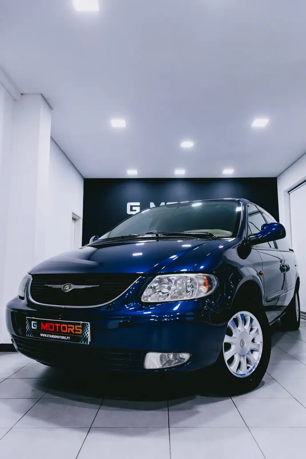 Chrysler Grand Voyager 2003 - 5900 EUR, 350000 km - AUTO.MOTO.pt - 350000km - foto 1 de 46