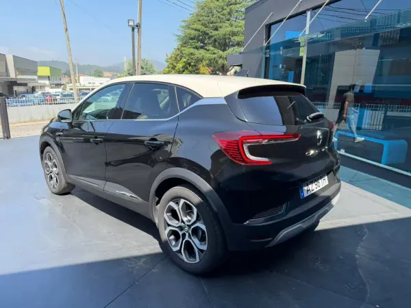 Renault Captur 2023 - 17900 EUR, 81925 km - AUTO.MOTO.pt - 81925km - foto 6 de 13