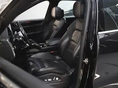 Porsche Cayenne 2018 - 59990 EUR, 119000 km - AUTO.MOTO.pt - 119000km - foto 24 de 24