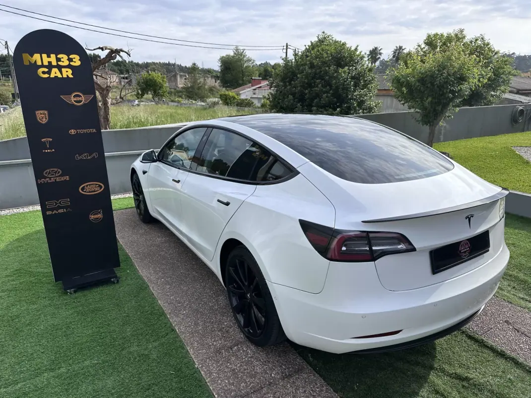 Tesla Model 3 2019 - 15500 EUR, 333000 km - AUTO.MOTO.pt - 333000km - foto 14 de 62