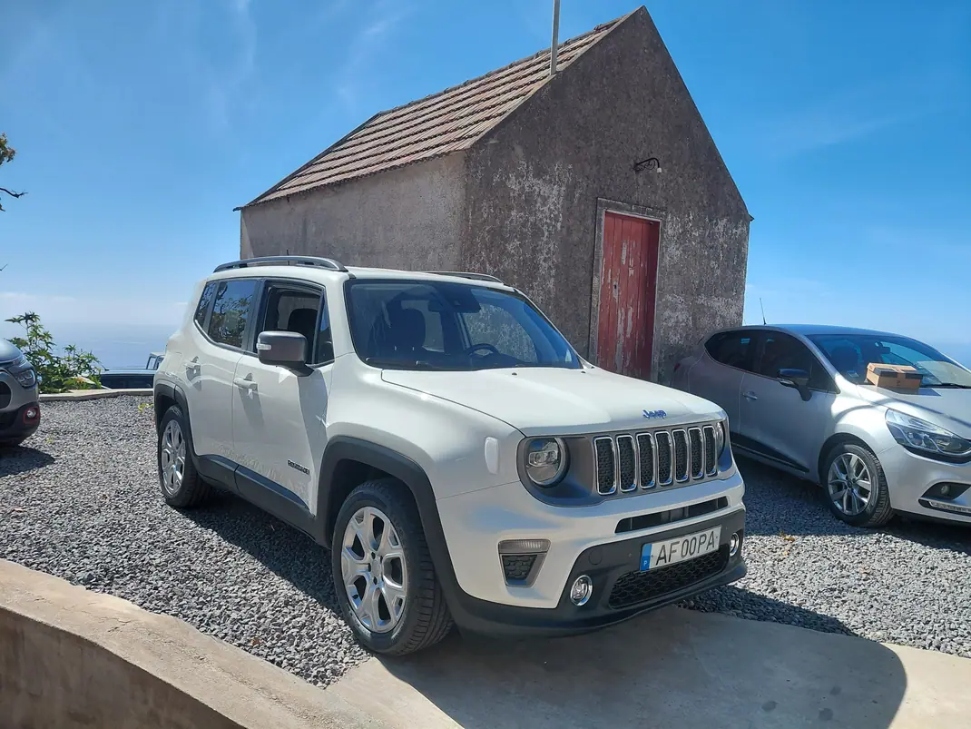 Jeep Renegade 2021 - 19500 EUR, 142348 km - AUTO.MOTO.pt - 142348km - foto 1 de 11