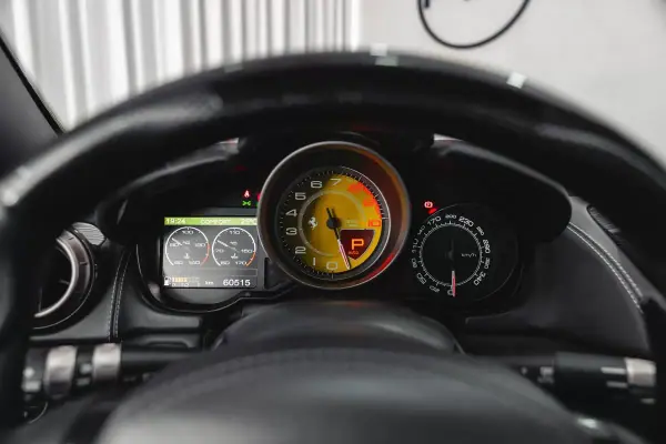 Ferrari California 2010 - 114950 EUR, 60515 km - AUTO.MOTO.pt - 60515km - foto 33 de 37