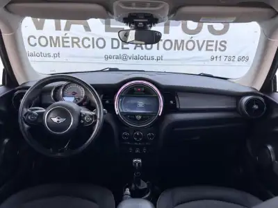 MINI Cooper 2017 - 16900 EUR, 141270 km - AUTO.MOTO.pt - 141270km - foto 19 de 22