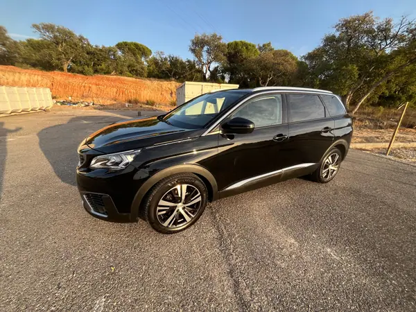 Peugeot 5008 2019 — foto 2 de 15