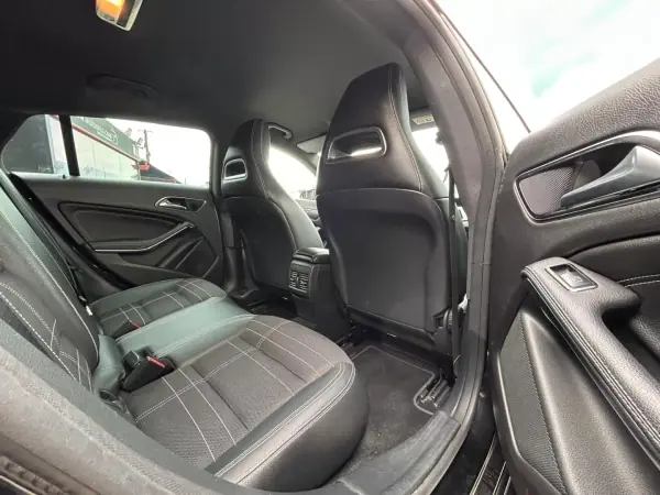Mercedes-Benz CLA 200 2015 - 15500 EUR, 273015 km - 273015km - foto 21 de 22