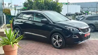 Peugeot 3008 2018 - 20990 EUR, 105000 km - AUTO.MOTO.pt - 105000km - foto 10 de 47