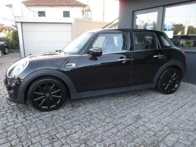 MINI Cooper 2021 - 19990 EUR, 90000 km - AUTO.MOTO.pt - 90000km - foto 8 de 52