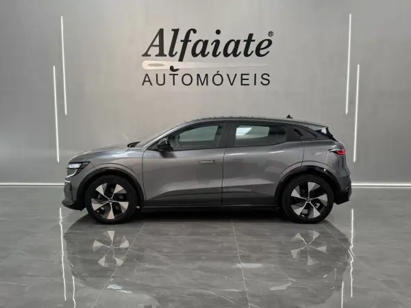 Renault Mégane E-Tech 2022 - 23890 EUR, 71000 km - AUTO.MOTO.pt - 71000km - foto 2 de 6