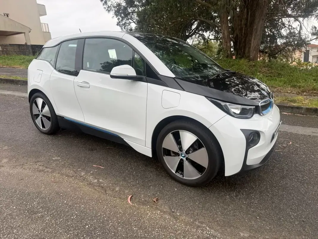 BMW i3 2015 - 12750 EUR, 81000 km - AUTO.MOTO.pt - 81000km - foto 3 de 25