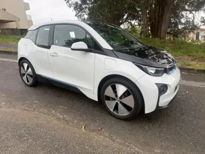 BMW i3 2015 - 12750 EUR, 81000 km - AUTO.MOTO.pt - 81000km - foto 3 de 25