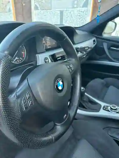 BMW 320 2012 - 12750 EUR, 259000 km - AUTO.MOTO.pt - 259000km - foto 12 de 19