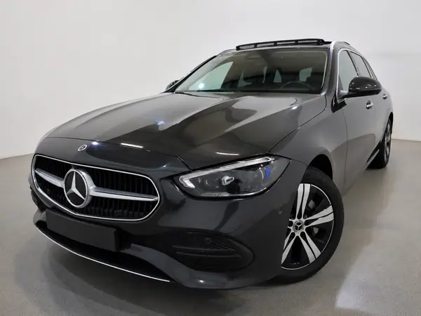 Mercedes-Benz C 300e Avantgarde 2022 Híbrido (Gasolina) — 140 500 km Mercedes-Benz C 300e Avantgarde 2022 Híbrido (Gasolina)