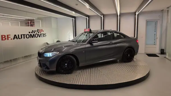 BMW 218 2015 — photo 2 of 58