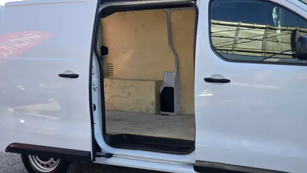 Fiat SCUDO 1.5 BLUEHDI L3H1 (IVA DD ) 2022 - 18750 EUR, 45400 km - AUTO.MOTO.pt - 45400km - foto 19 de 22