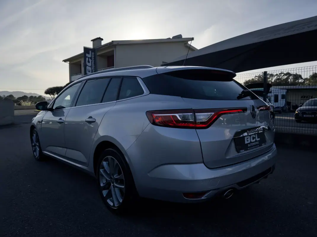 Renault Mégane Sport Tourer 2016 - 13990 EUR, 163000 km - AUTO.MOTO.pt - 163000km - foto 6 de 47