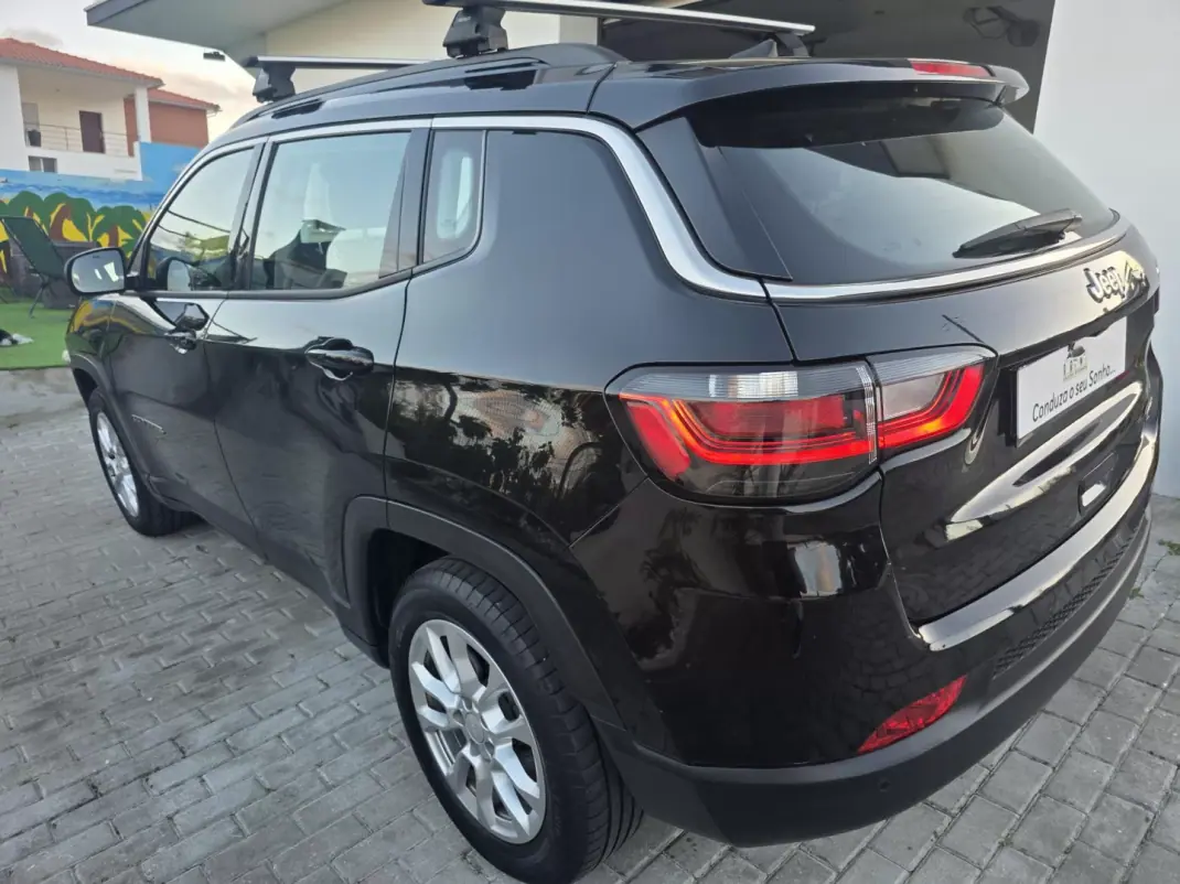 Jeep Compass 2021 - 20900 EUR, 142000 km - AUTO.MOTO.pt - 142000km - foto 9 de 65