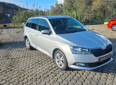 Skoda Fabia Break 2021 - 14200 EUR, 67411 km - AUTO.MOTO.pt - 67411km - foto 12 de 22