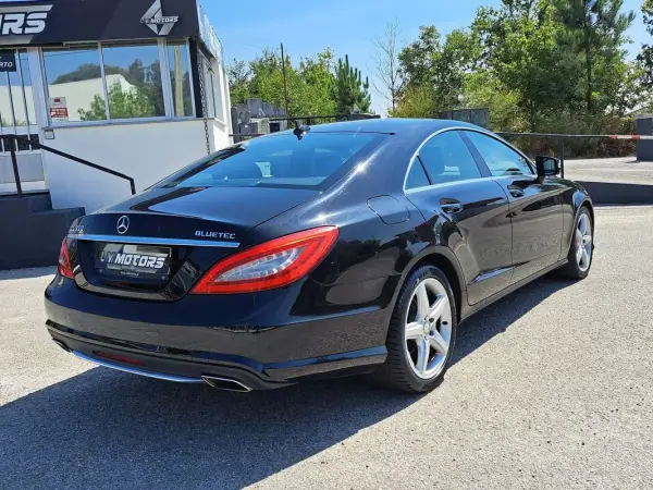 Mercedes-Benz CLS 350 2014 - 29000 EUR, 237000 km - AUTO.MOTO.pt - 237000km - foto 4 de 50