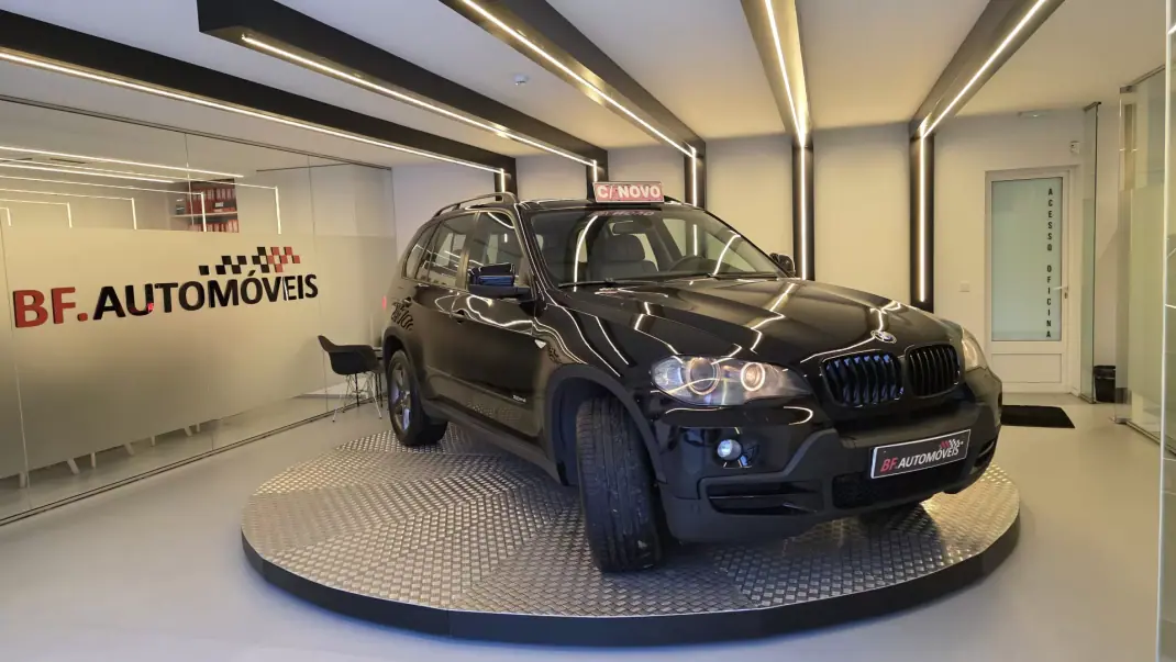 BMW X5 2008 - 14900 EUR, 273516 km - AUTO.MOTO.pt - 273516km - foto 5 de 51