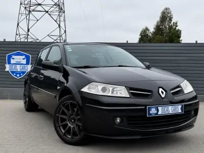 Renault Mégane 2008 - 5950 EUR, 180000 km - AUTO.MOTO.pt - 180000km - foto 2 de 3