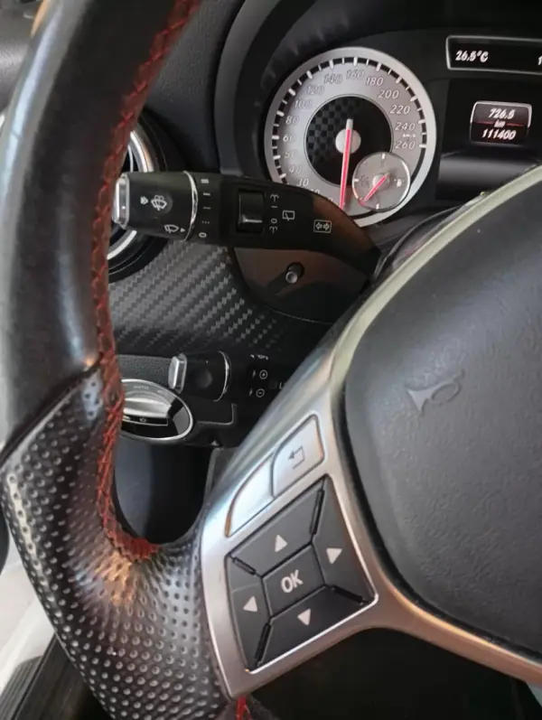 Mercedes-Benz A 180 2015 - 18900 EUR, 111400 km - AUTO.MOTO.pt - 111400km - foto 12 de 22