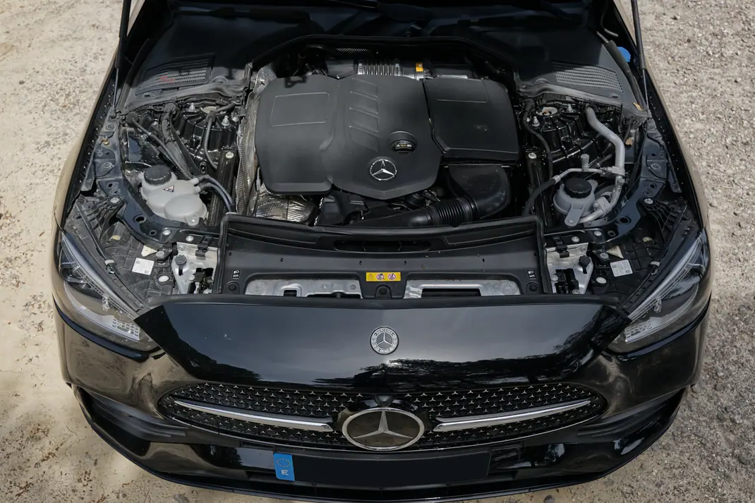 Mercedes-Benz C 220 2021 - 28990 EUR, 155000 km - AUTO.MOTO.pt - 155000km - foto 12 de 15